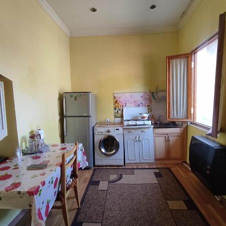Edlen Apartment Тбилиси Екстериор снимка