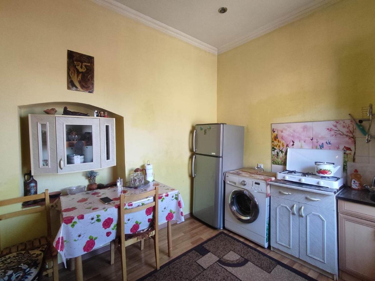 Edlen Apartment Тбилиси Екстериор снимка