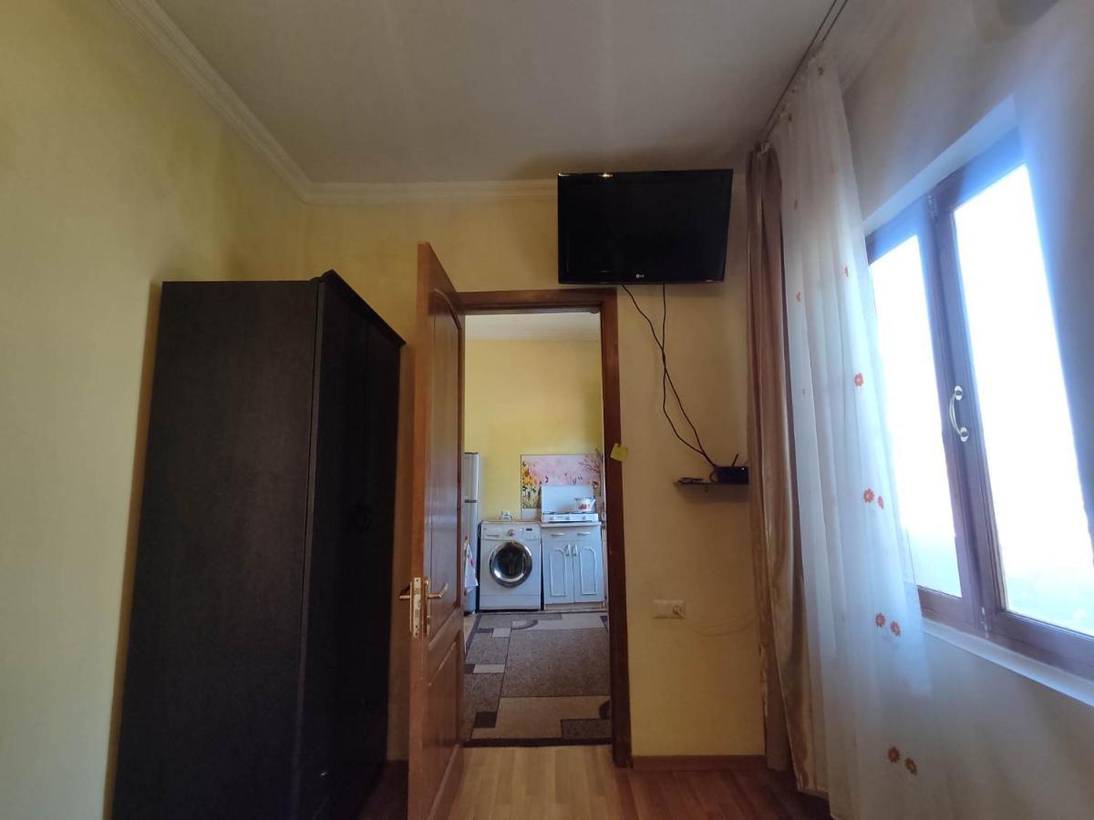 Edlen Apartment Тбилиси Екстериор снимка