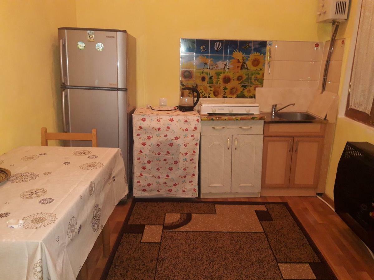 Edlen Apartment Тбилиси Екстериор снимка